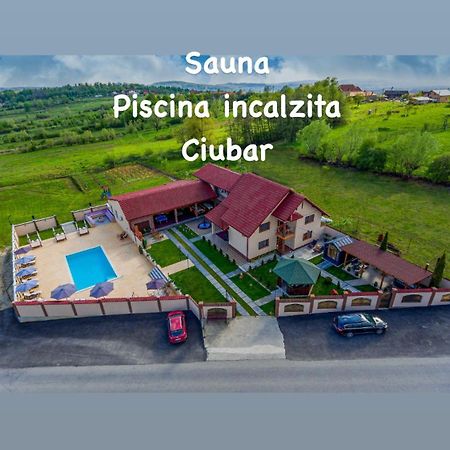 Pensiunea Adrian Novaci-Străini Εξωτερικό φωτογραφία